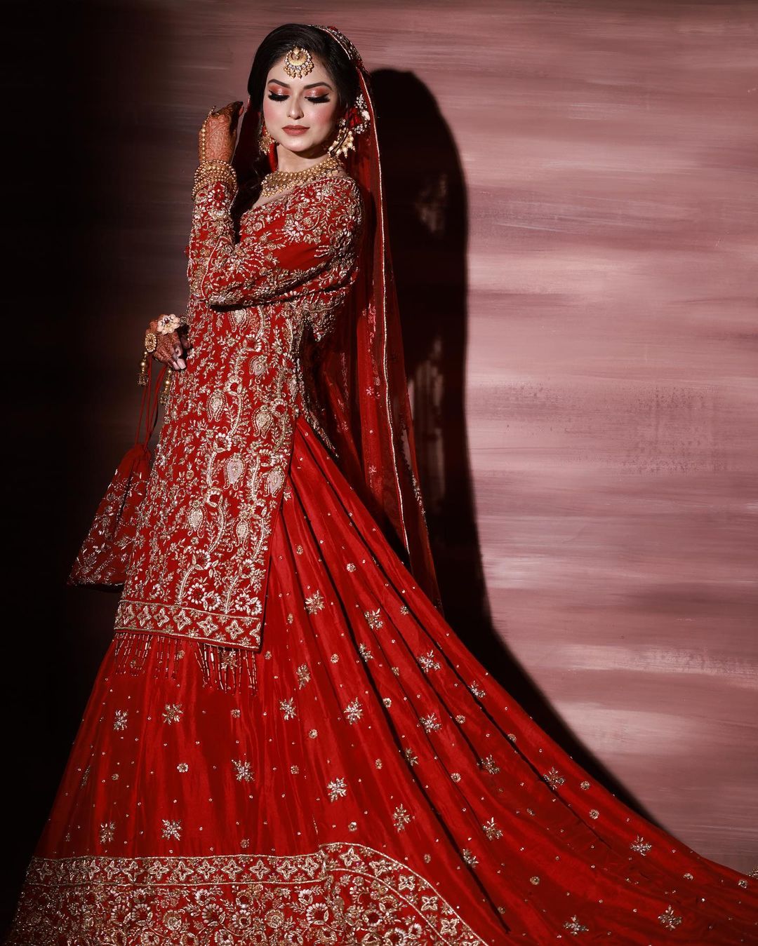 Traditional Red Designer Pakistani Bridal Kameez with long Trail lehenga and Embroidery Bespoke - DN-1154
