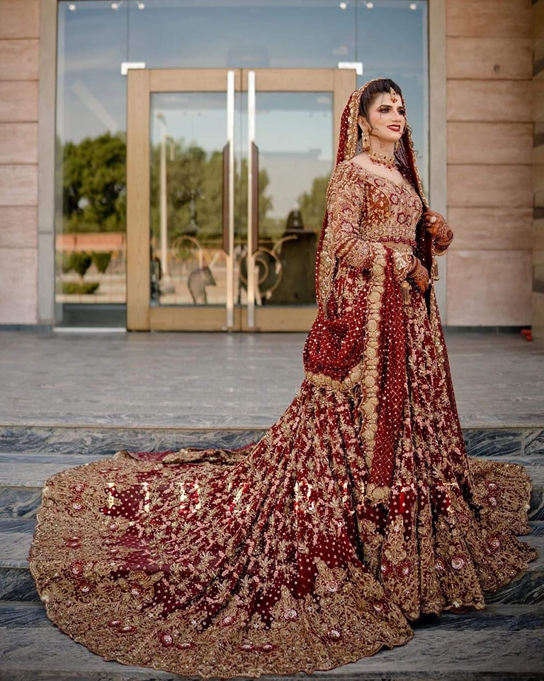 Red Indian Designer Bridal Long Trail Lehenga choli for Wedding - DN-1549