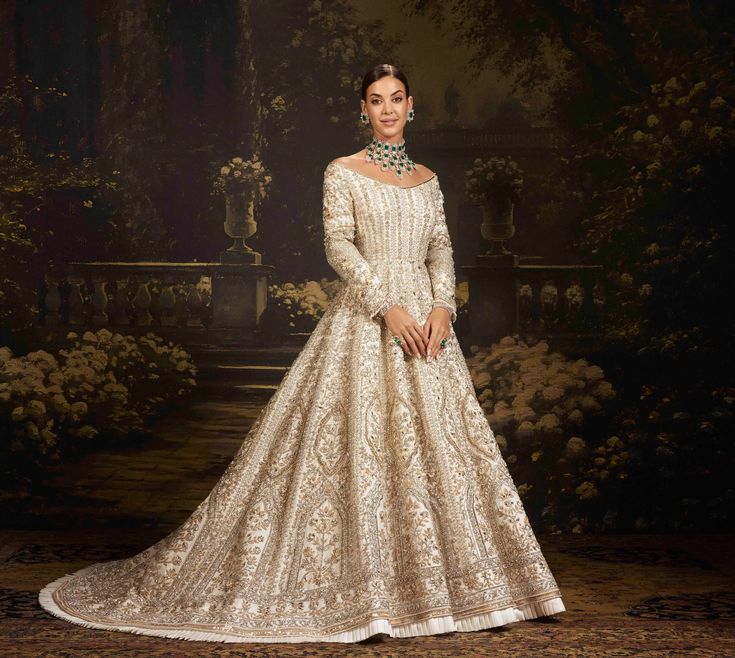 Handmade Ivory Pakistani Bridal Maxi Set Nikkah Dress for Wedding Look DN - 3011