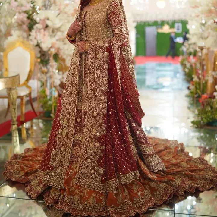 Red Designer Pakistani Embroidered Lehenga with kurti - DN-1568