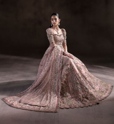 Pakistani Latest Wedding Bollywood Peach Dusty pink Long lehenga - DN-1096