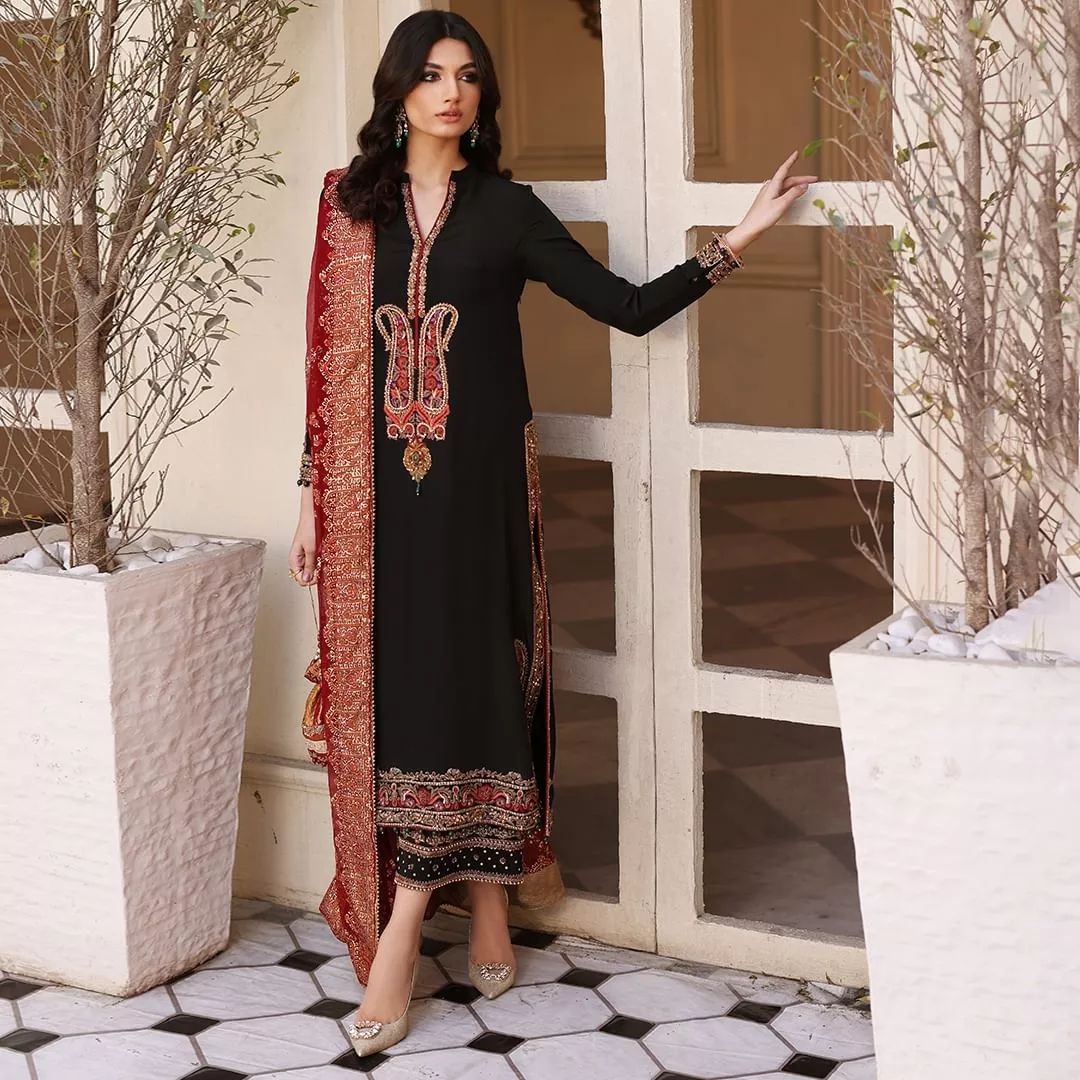 Black Designer Partywear kameez with Palazzo and Embroidery Bespoke - DN-1177