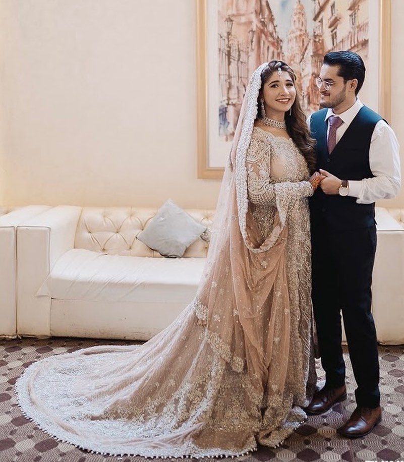 PINK WEDDING LONG TRAIL BRIDAL GOWN WITH GOLDEN EMBROIDERY - DN-1915