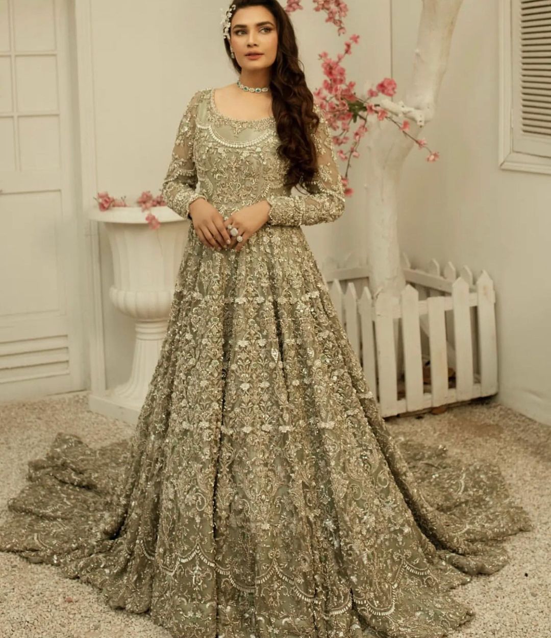 GOLDEN LONG TRAIL EMBROIDERED WEDDING GOWN AND EMBELLISHMENT - DN-1908