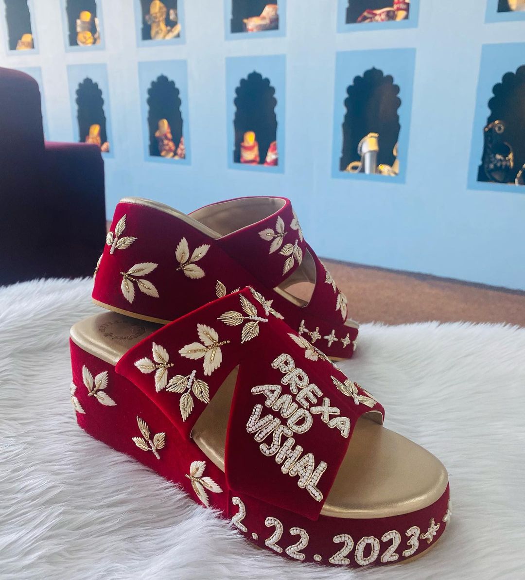 Designer Velvet Bridal Maroon wedge with Name and Embellishment - DN-1329