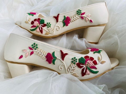 women off white party wear mid heels sandal with embroidery - DN-2062